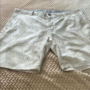 Tommy Bahama Cream Leaf Print Men Shorts
